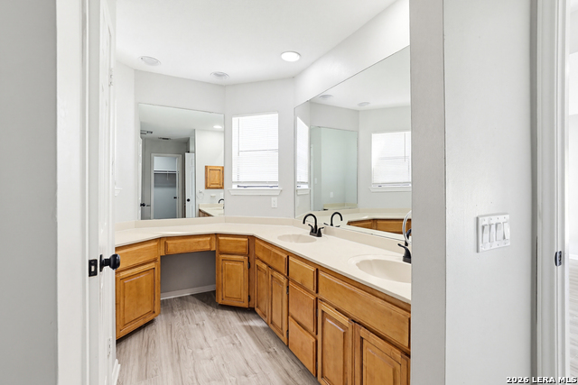 401 Thetford Property Photo 14