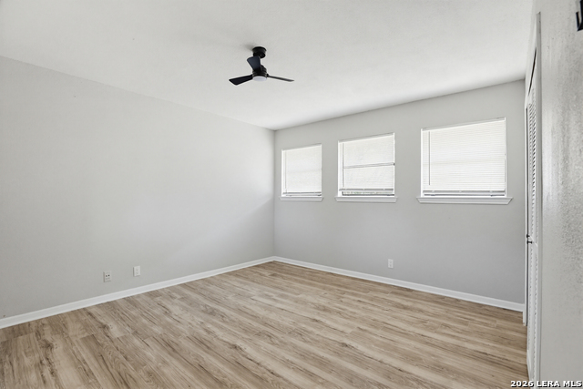 401 Thetford Property Photo 17