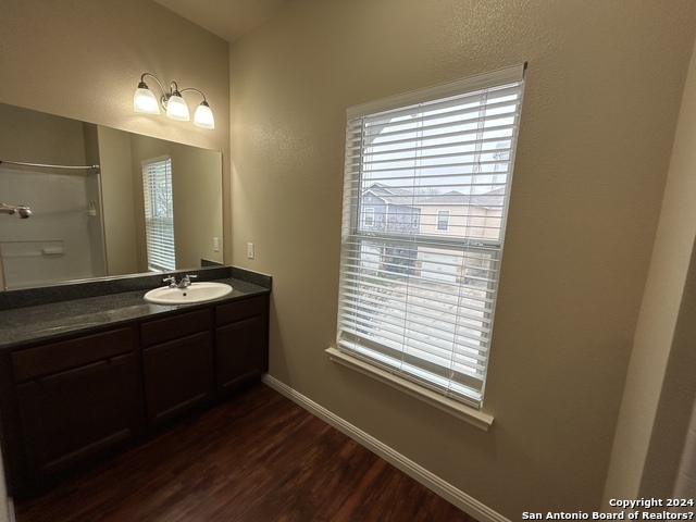 570 Advantage Property Photo 9