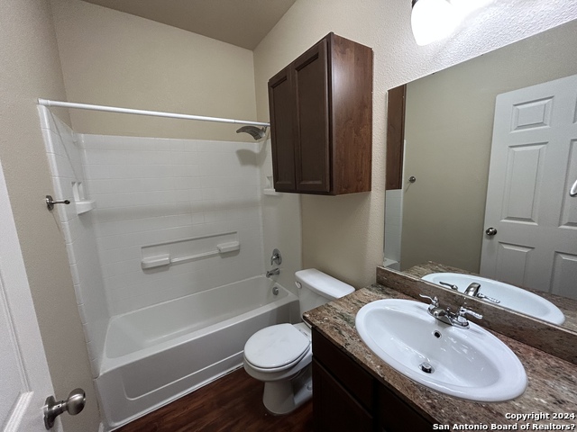 570 Advantage Property Photo 13