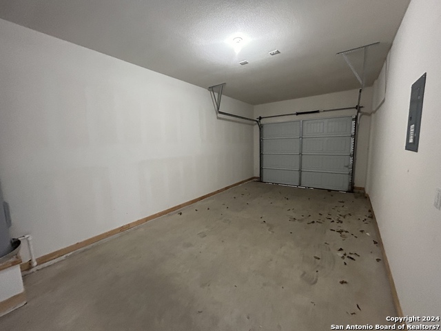 570 Advantage Property Photo 17