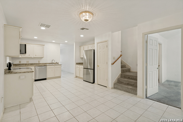 3202 Eisenhauer #801 Property Photo 6