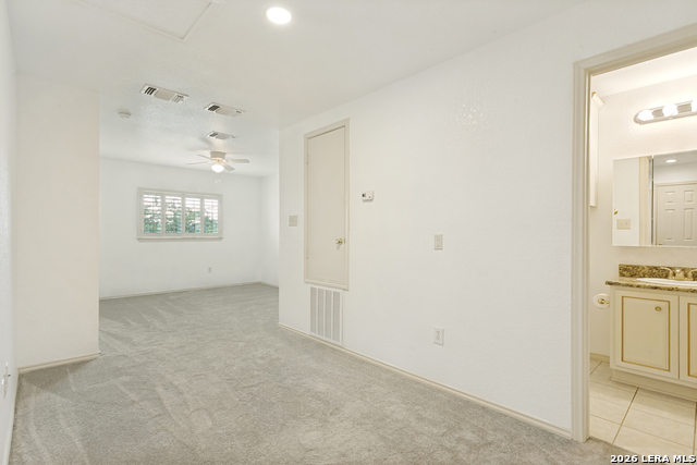 3202 Eisenhauer #801 Property Photo 16