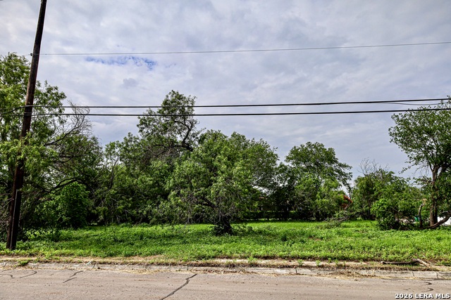 2402 Barney Ave Property Photo 1