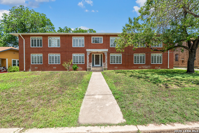 417 W Gramercy Place Property Photo 1