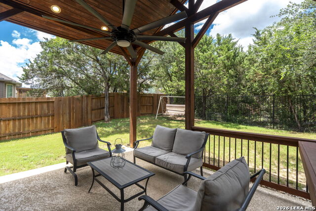 1551 Balcones Fault Property Photo 3