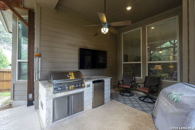 1551 Balcones Fault Property Photo 32