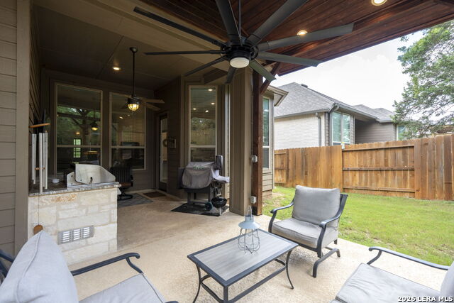 1551 Balcones Fault Property Photo 33