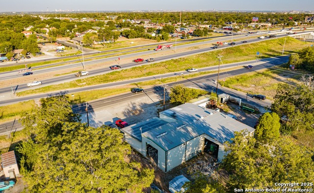 2510 SE Loop 410 Acc Rd Property Photo 1