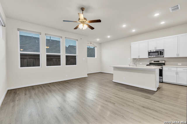 6446 Babcock #22 Property Photo 6
