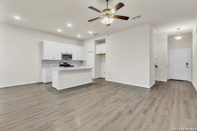 6446 Babcock #22 Property Photo 9