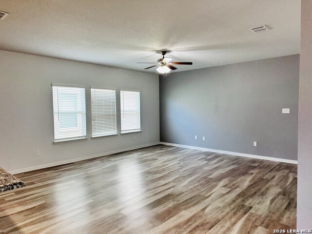 8907 Ladbroke Grv Property Photo 5