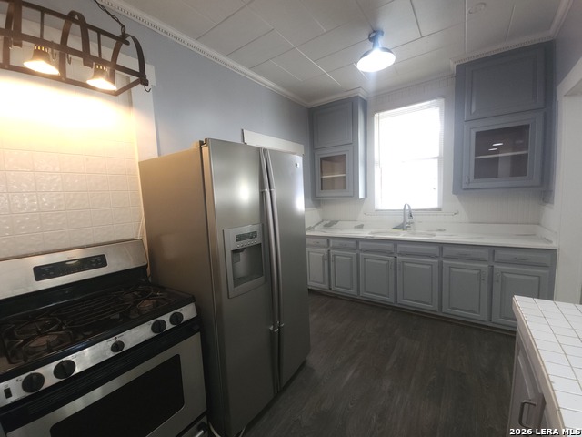 1138 W Magnolia Ave Property Photo 6