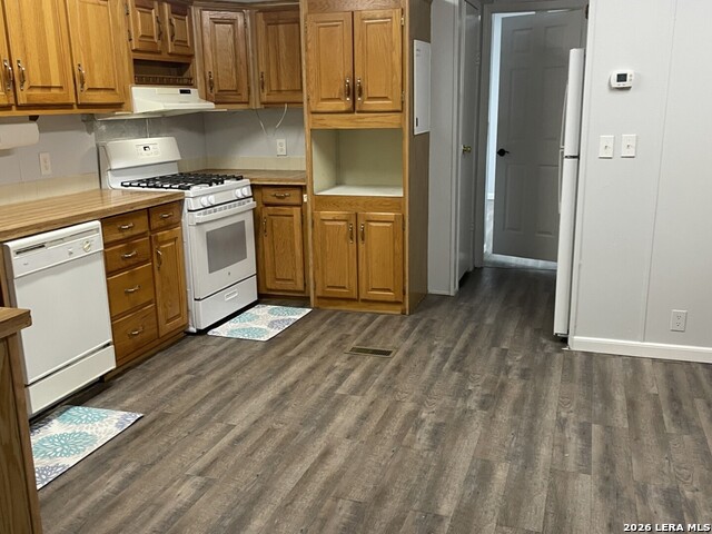 8429 Braewick Property Photo 11