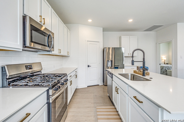 5924 American Elm Property Photo 9
