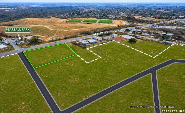 1± Ac Old Pearsall Rd Property Photo 2
