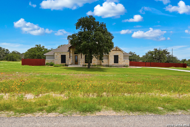 104 Hondo Rdg Property Photo 4
