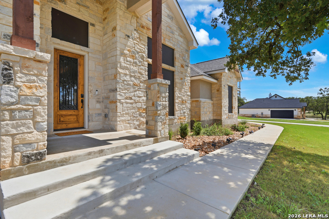 104 Hondo Rdg Property Photo 5