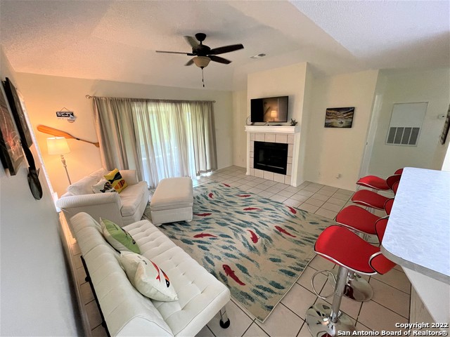 440 WATTS Property Photo 1
