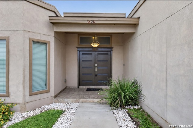 3425 Cody Dr Property Photo 2