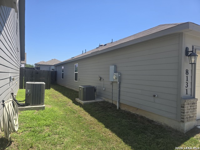 8131 Crestway Landing Property Photo 9