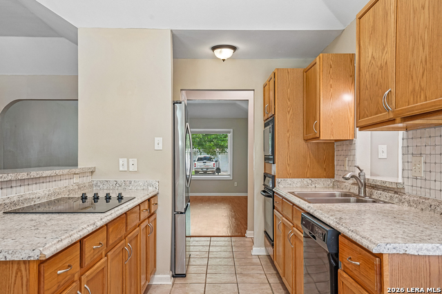 11914 Briarpath St Property Photo 9