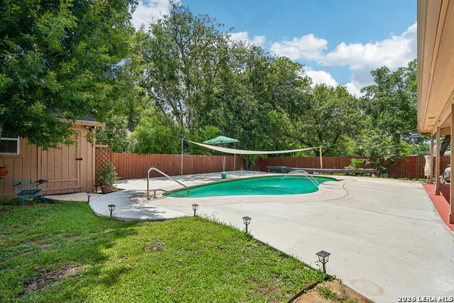 11914 Briarpath St Property Photo 17