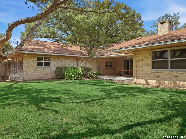 122 Laburnum Dr Property Photo 6