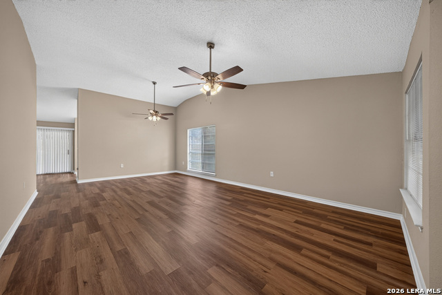 10042 Sierra Pass Property Photo 6