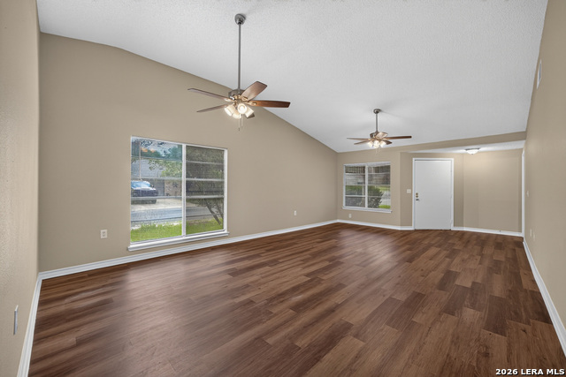 10042 Sierra Pass Property Photo 9