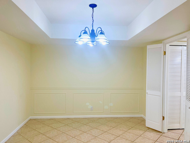5868 Royal Ridge Dr Property Photo 10