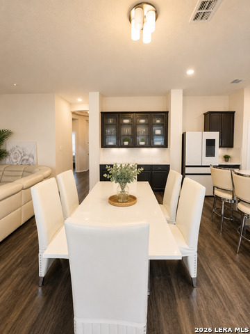 6710 Encore Oaks Property Photo 3