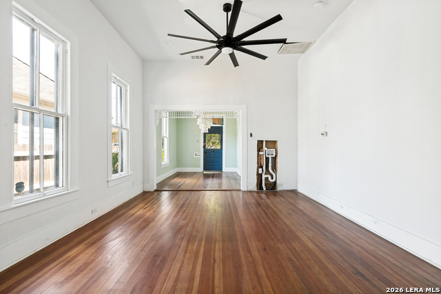 325 Cedar St Property Photo 8