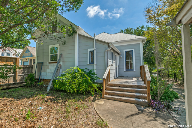 325 Cedar St Property Photo 14