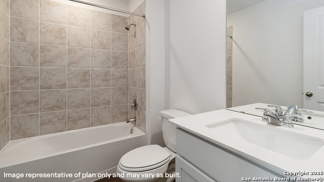 1006 Catalonia Pass Property Photo 25