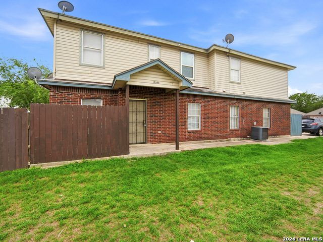 7642-7448 Windsor Oaks Property Photo 4