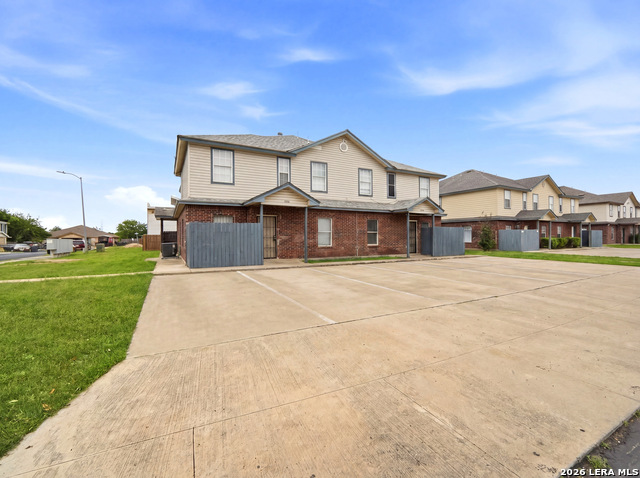 7642-7448 Windsor Oaks Property Photo 5