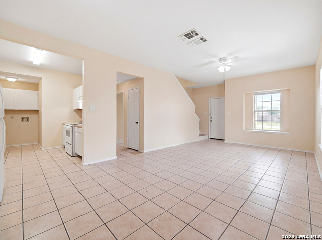 7642-7448 Windsor Oaks Property Photo 9