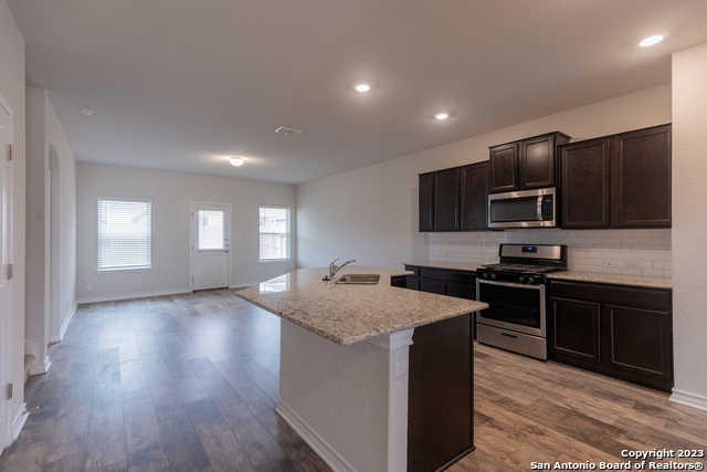9819 Bratten Rise Property Photo 6