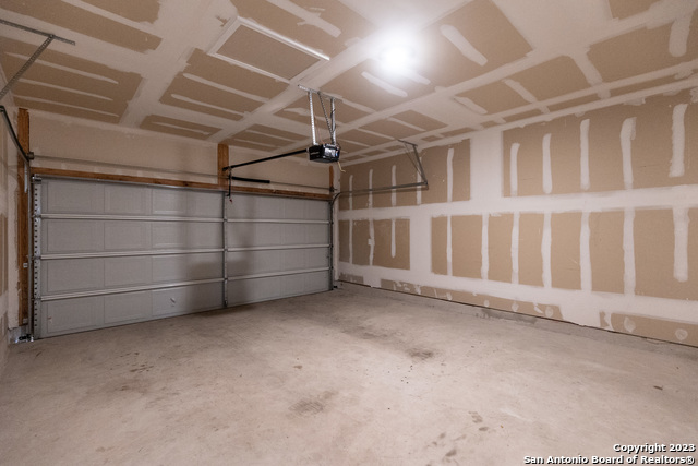 9819 Bratten Rise Property Photo 32