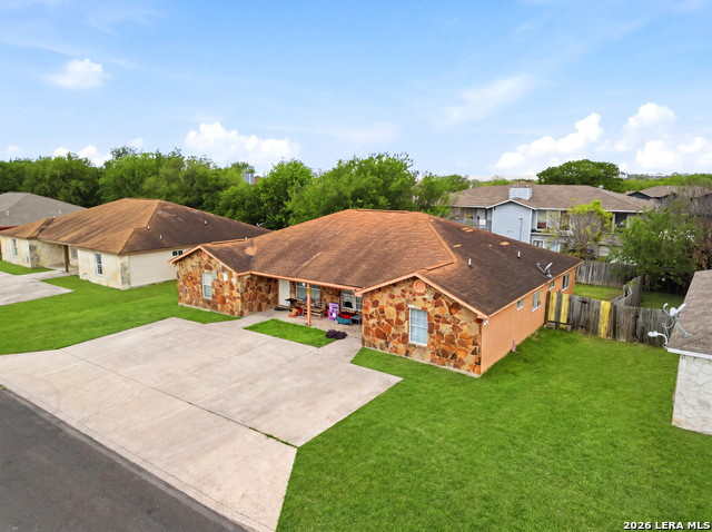 7557 Oak Chase Property Photo 1