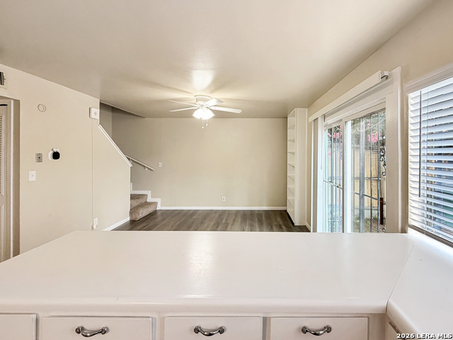 6612 Spring Manor St Property Photo 9