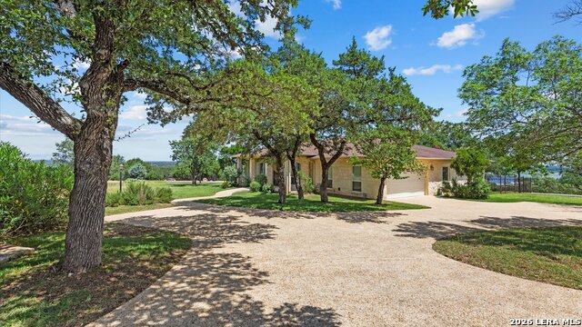 1443 Kings Cove Dr Property Photo 5