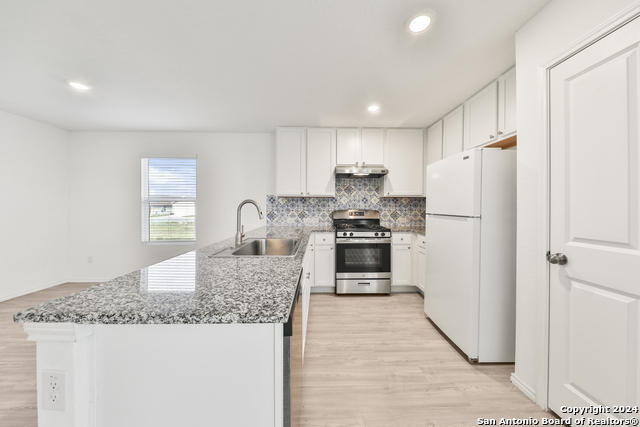 10626 Mcclintock Dr Property Photo 7