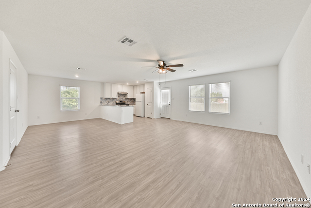 10626 Mcclintock Dr Property Photo 11