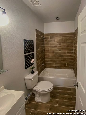 143 Lucas St Property Photo 10