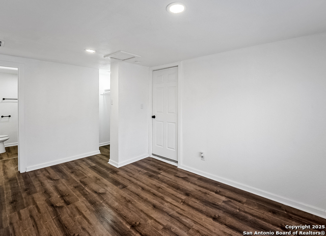 122 Stolnet St Property Photo 7