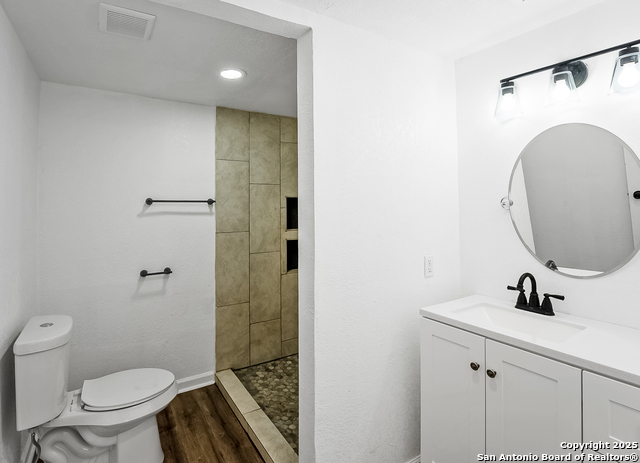122 Stolnet St Property Photo 8
