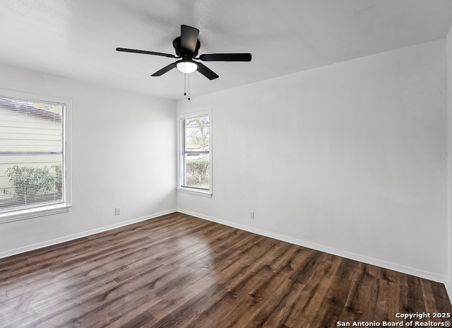122 Stolnet St Property Photo 9