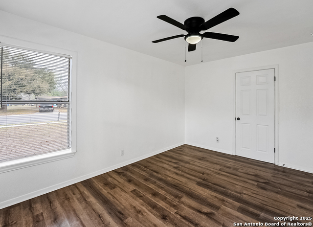 122 Stolnet St Property Photo 10